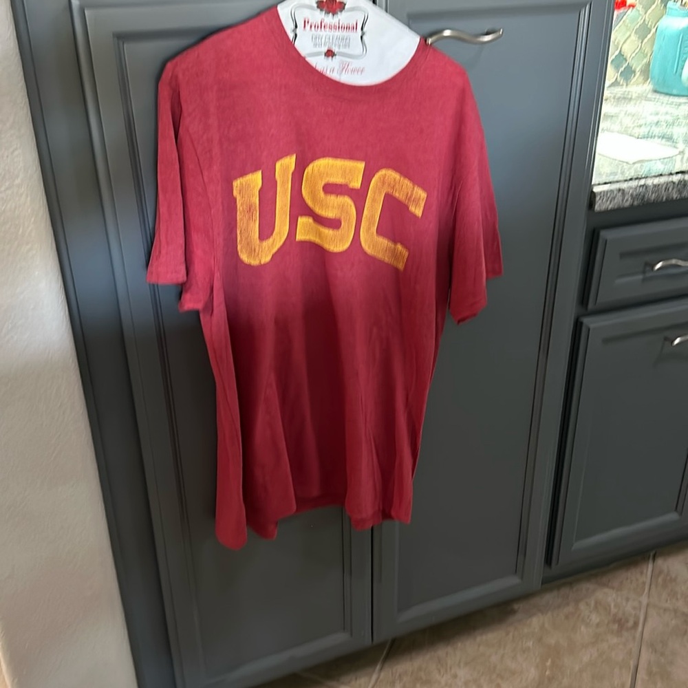 USC t shirt